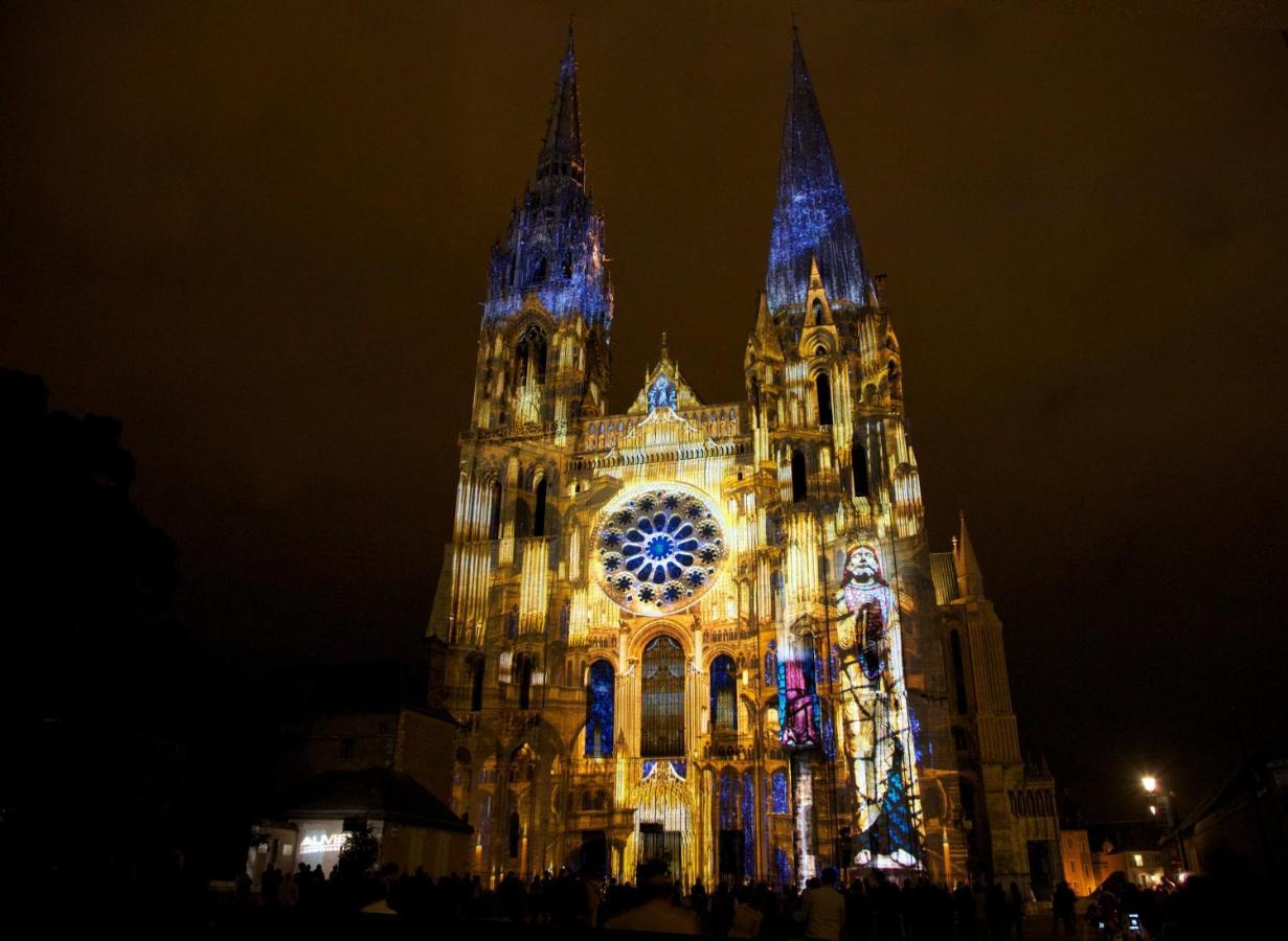 B&B Hotel Chartres Centre Cathedrale 3 Etoiles Zewnętrze zdjęcie